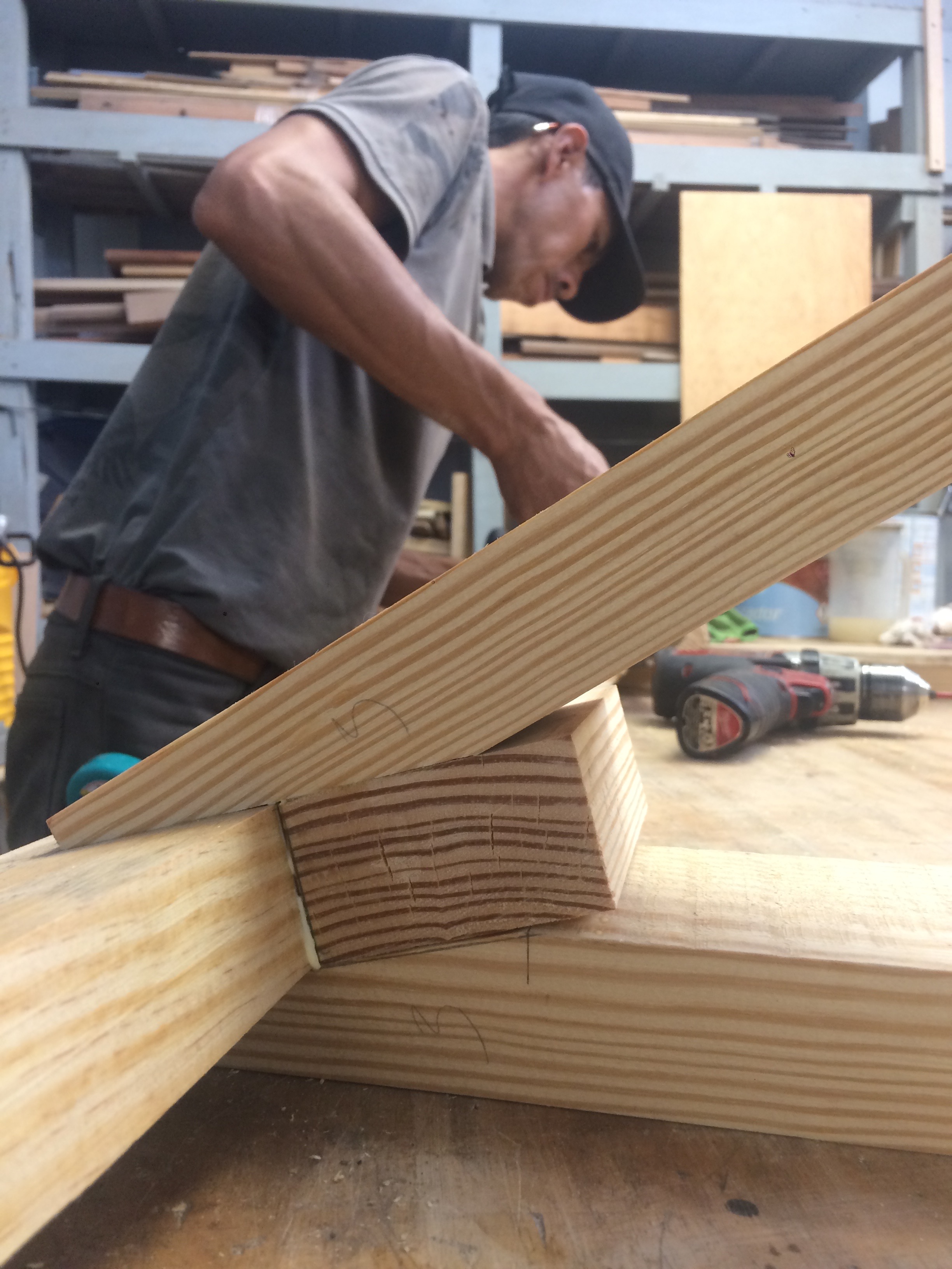 taller, loc, los originales contratistas, monterrey, interiores, diseño, design, interior, architecture, arquitectura, mural, pintura, instalacion, carpinteria, arte, mexico,